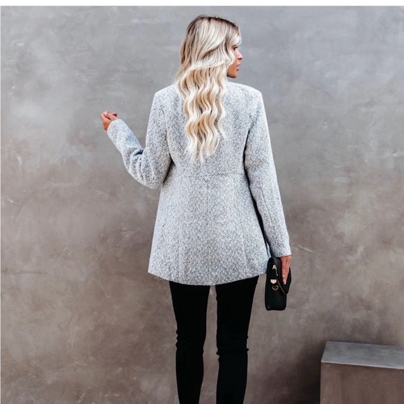 VICI Tayshia Gray Herringbone Coat - Picture 3 of 11